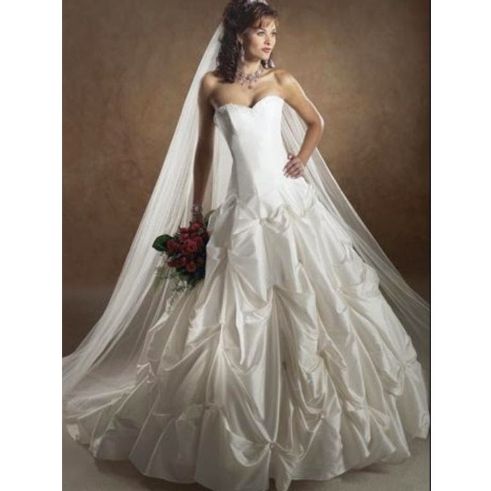 Maggie Sottero Wedding gown